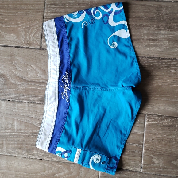 Body Glove board shorts - Picture 2 of 3